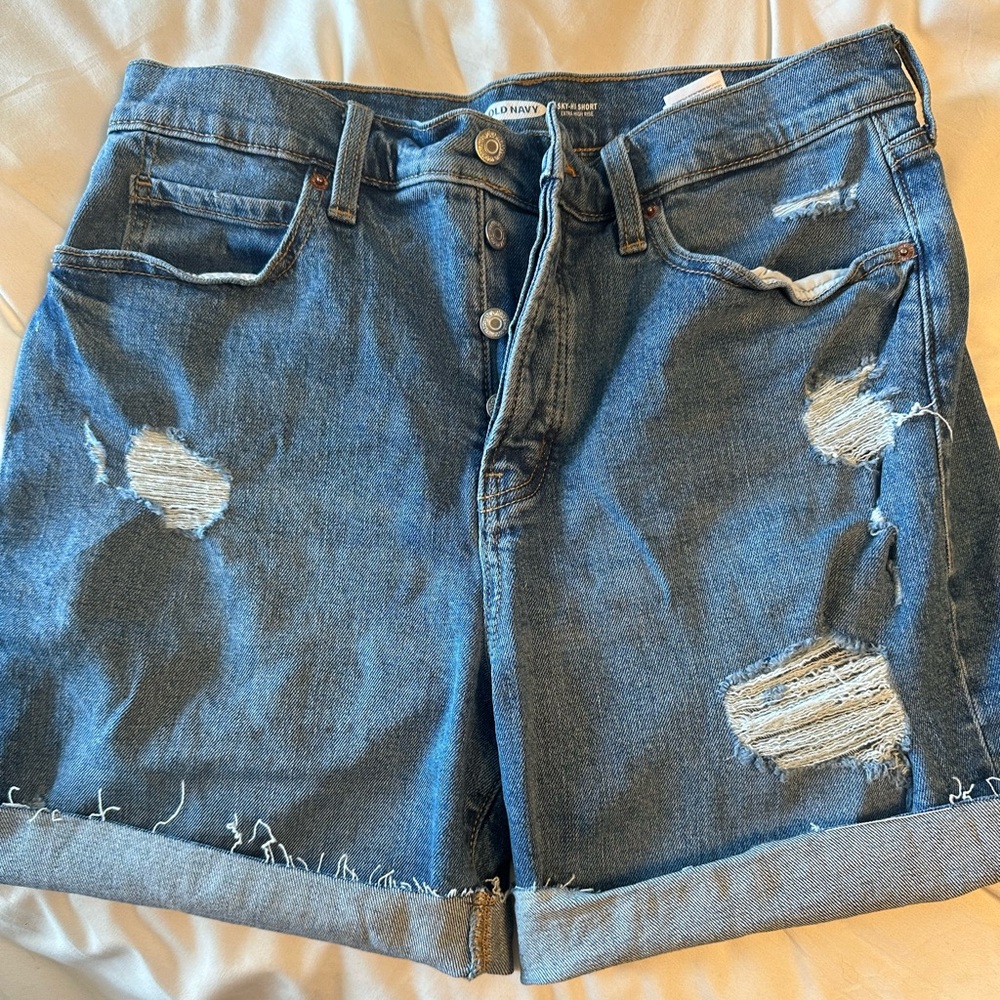 Old Navy Ski Hi Short 4 button size 12